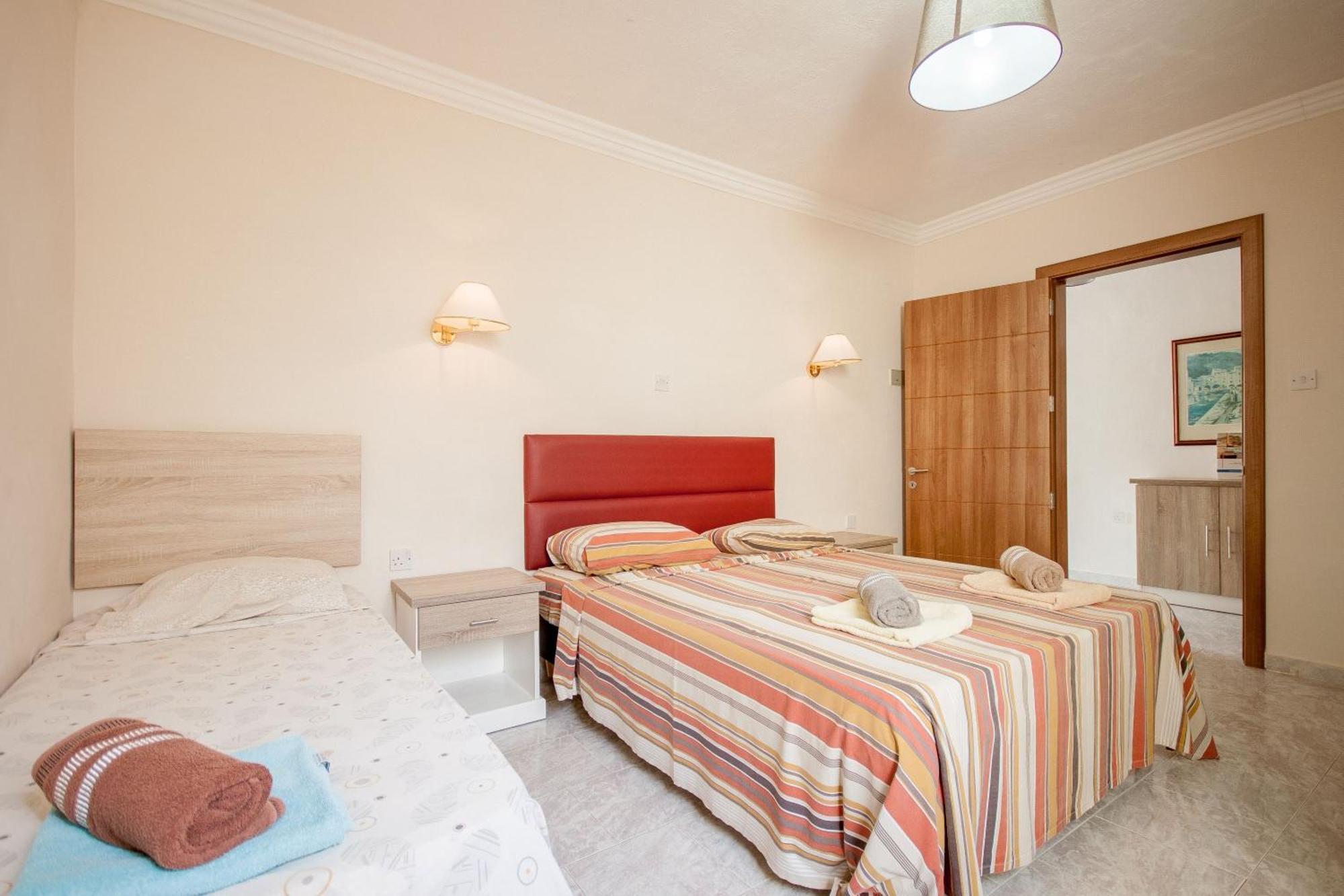 Pool & Sea Merill Apartments 梅利哈 外观 照片