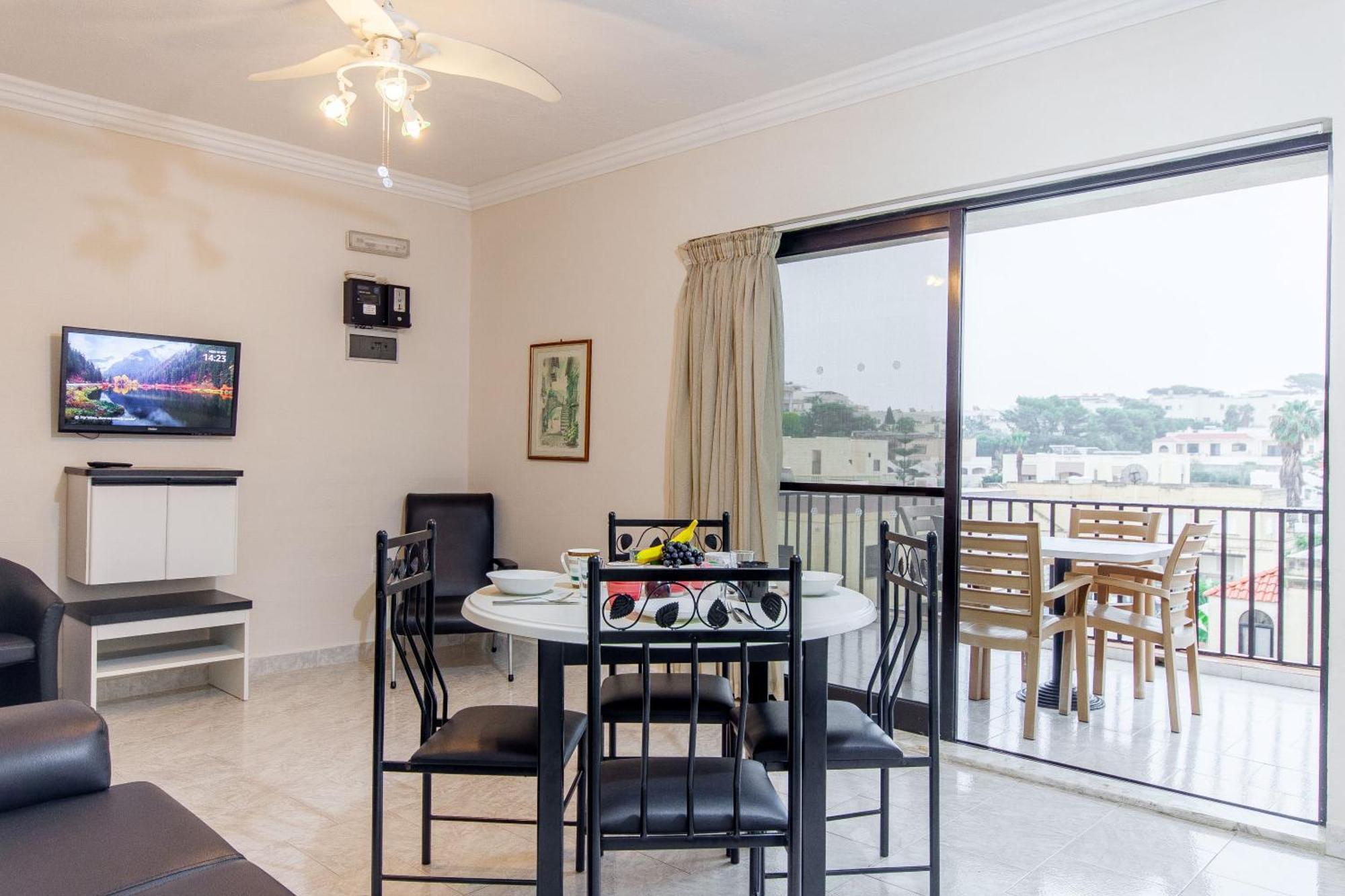 Pool & Sea Merill Apartments 梅利哈 外观 照片