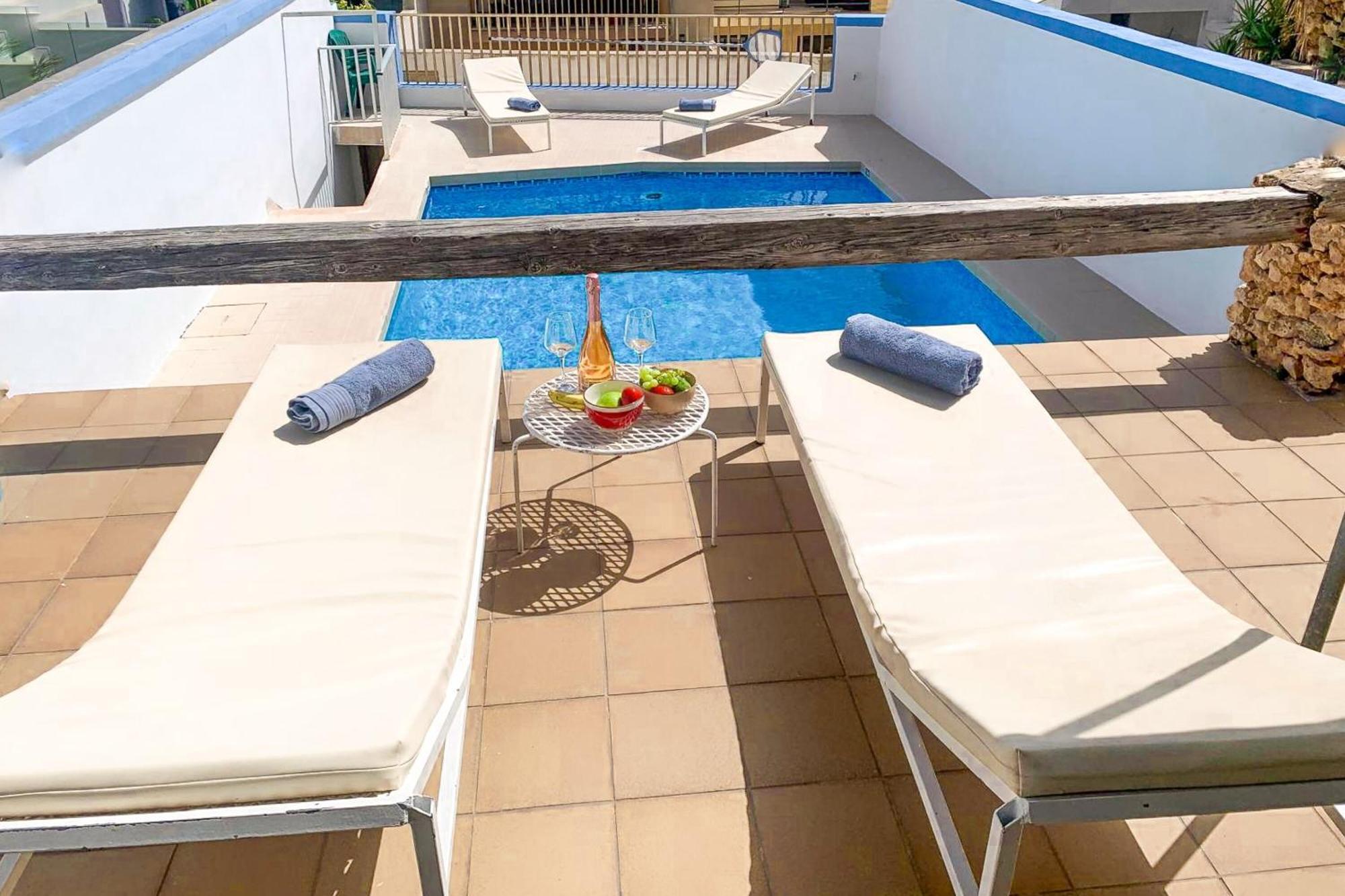Pool & Sea Merill Apartments 梅利哈 外观 照片
